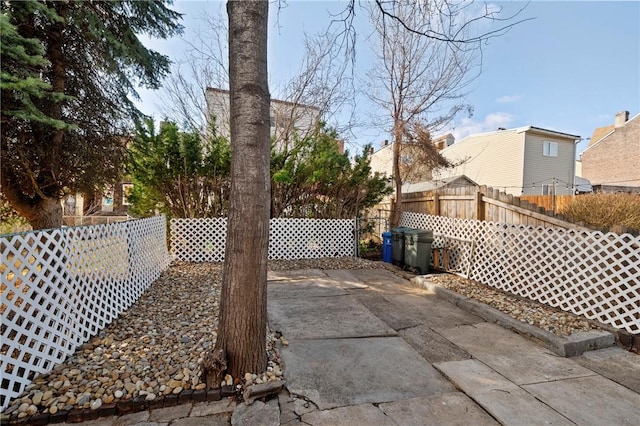 636 Edmond St, Bloomfield, PA 15224 - fenced backyard with a patio area
