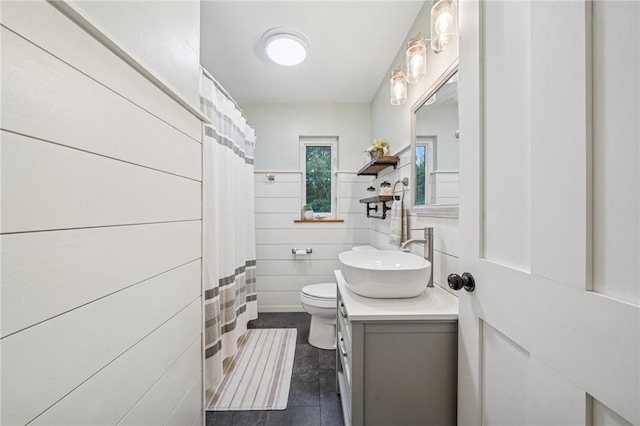 1507 Woodlawn Dr, Unity Twp, PA 15650 - full bath featuring vanity, toilet, and a shower with shower curtain