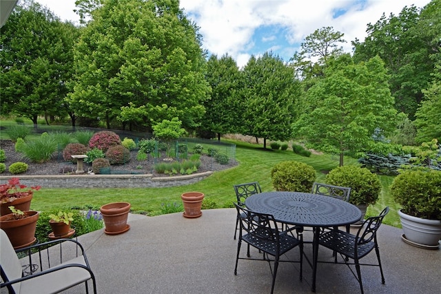 3875 Ashland Ct, Hampton, PA 15101 - view of patio with outdoor dining area