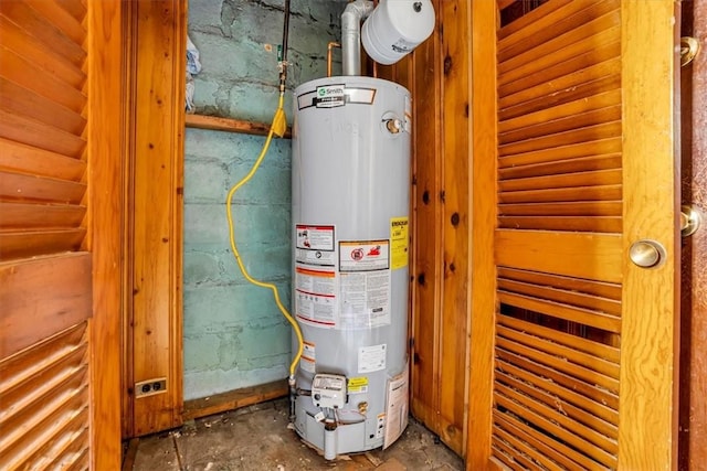 1303 Alton St, Beechview, PA 15216 - utilities featuring water heater