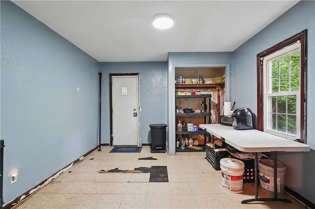 627 Seminary Ave, South Fayette, PA 15071 - office with light flooring and baseboards
