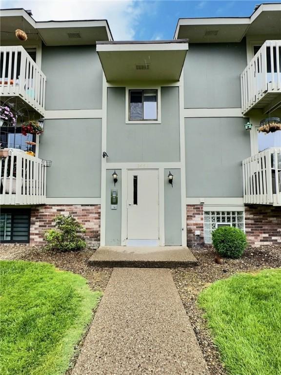 2465 Brook Ledge Rd Unit 31A, South Fayette, PA 15017 - doorway to property with stucco siding
