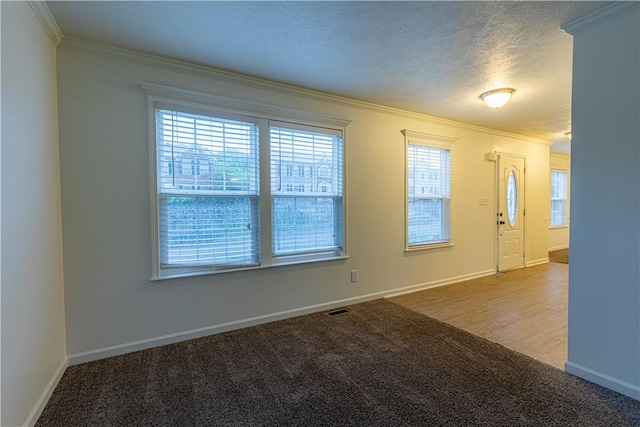 220 Chinkapin Dr, Natrona Hts/Harrison Twp, PA 15065 - carpeted spare room with crown molding and baseboards