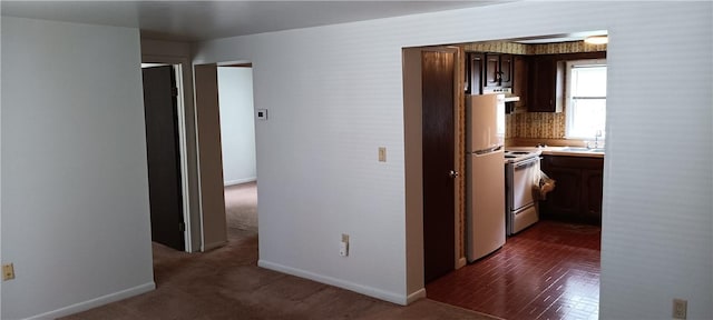 2108-2110 Hollingsworth St, New Kensington, PA 15068 - photo 2