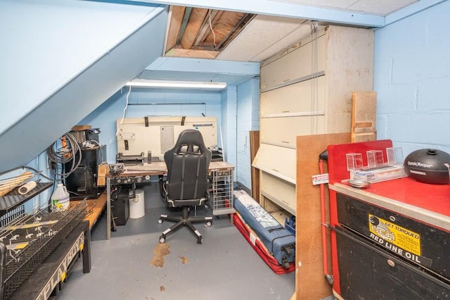 117 Derby Way, Aliquippa, PA 15001 - office area featuring finished concrete flooring