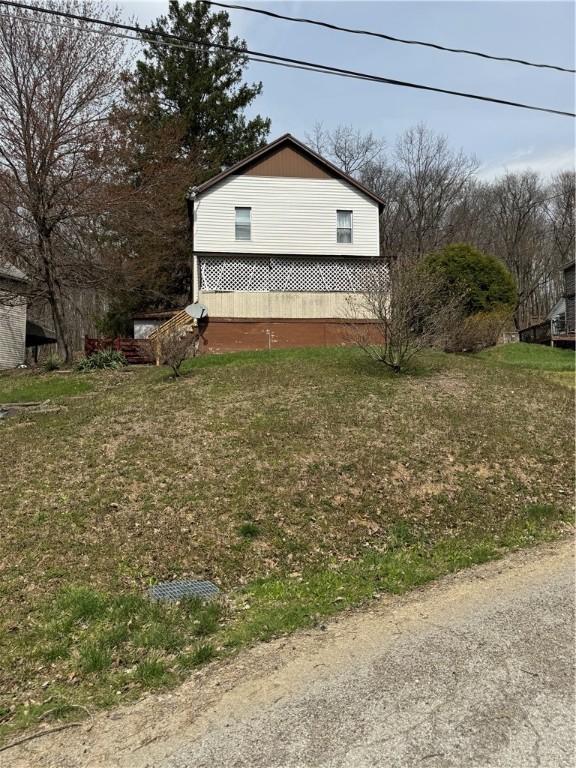 29 Old Mine Rd, Center Twp/Homer Cty, PA 15748 - view of side of property with a lawn