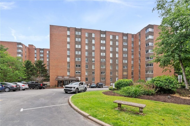 5 Bayard Rd Unit 206, Shadyside, PA 15213 - view of building exterior with uncovered parking