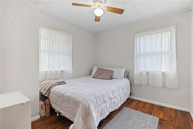 545 Ohio Ave, Midland Boro, PA 15059 - bedroom featuring wood finished floors, baseboards, and a ceiling fan