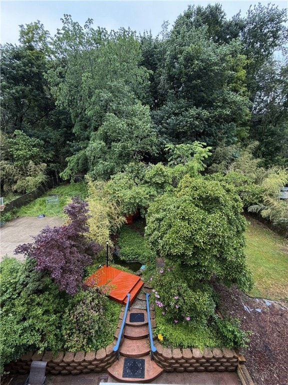 715 Chislett, East Liberty, PA 15206 - view of yard