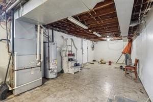 200 Edgewood Dr, Hopewell Twp Bea, PA 15001 - unfinished below grade area featuring water heater