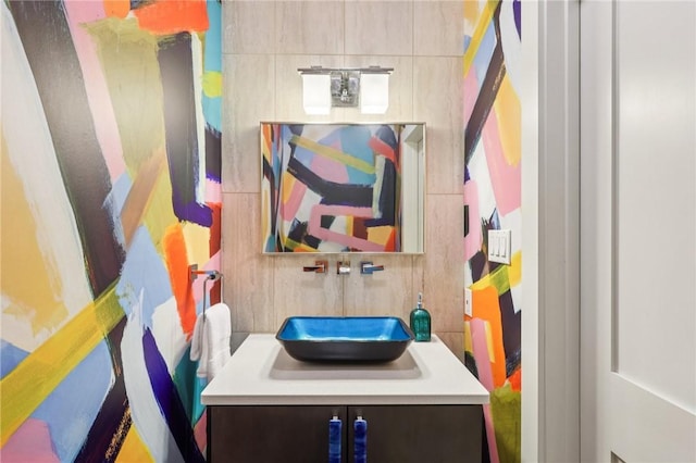 4707 Hatfield St, Lawrenceville, PA 15201 - bathroom with vanity