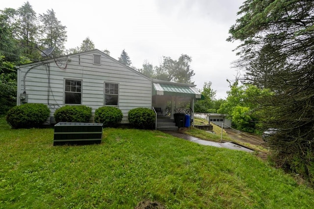 1153 Yanks Ln, South Park, PA 15236 - back of house featuring a yard