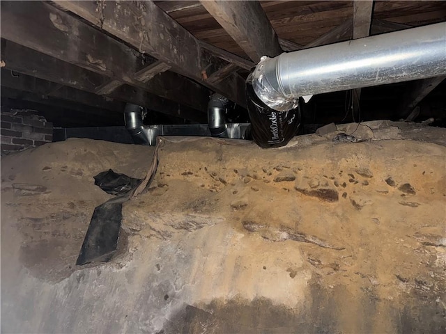 428 2nd St, Donora, PA 15033 - view of inside crawl space