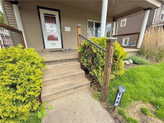110 W Madison Ave, New Castle/7Th, PA 16102 - entrance to property featuring covered porch