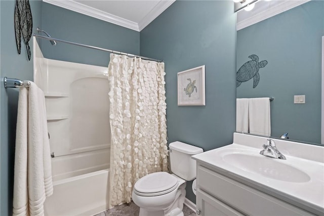 230 Patriot Ln, Economy, PA 15042 - bathroom featuring ornamental molding, shower / tub combo with curtain, toilet, and vanity