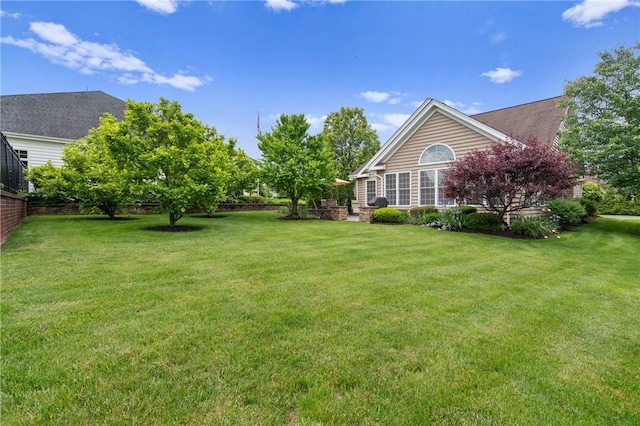 230 Patriot Ln, Economy, PA 15042 - view of grassy yard
