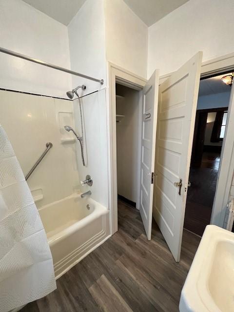 201 Thompson St, Latrobe, PA 15650 - bathroom featuring wood finished floors and shower / tub combination