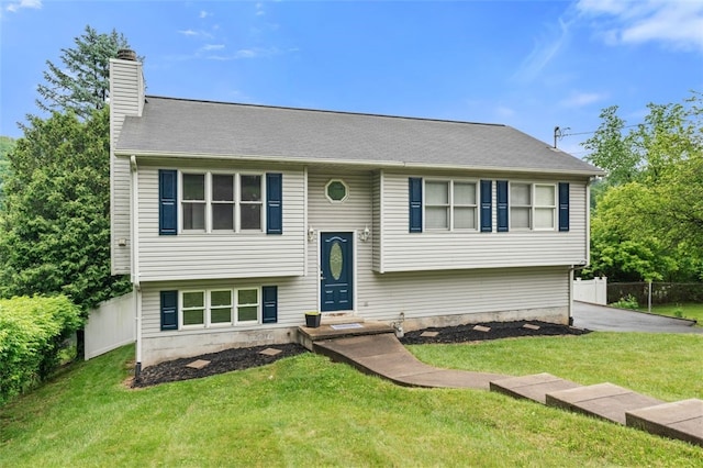 916 Timberland Ave, Brookline, PA 15226 - bi-level home with a chimney