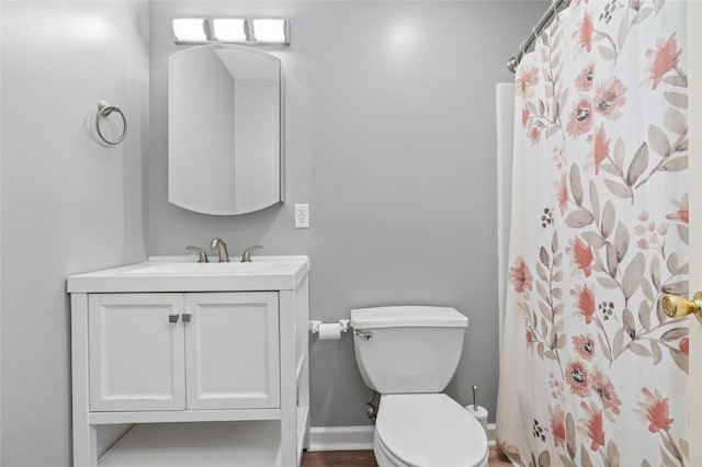 916 Timberland Ave, Brookline, PA 15226 - bathroom featuring vanity, toilet, baseboards, and a shower with curtain