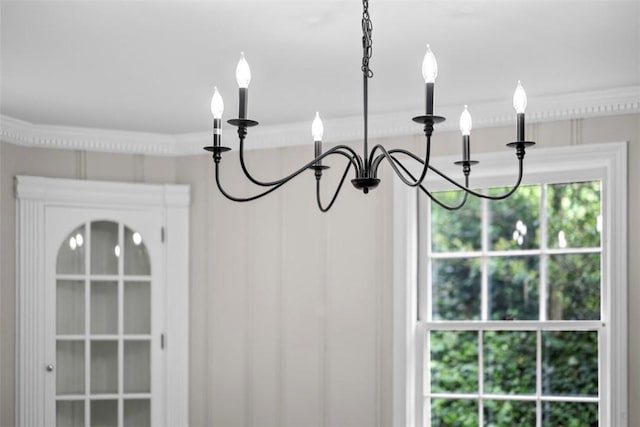 1509 Walnut St, Edgewood, PA 15218 - detailed view of a chandelier