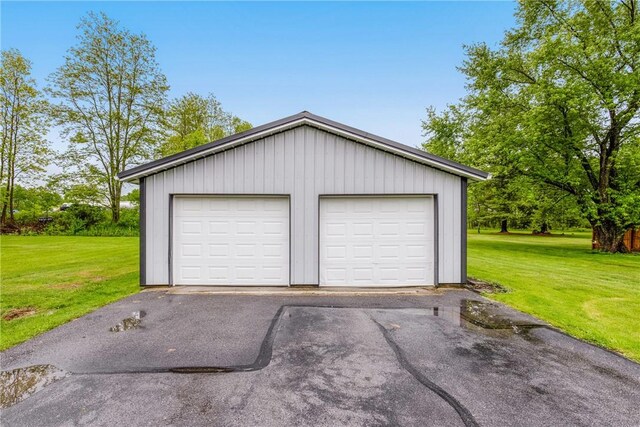 4624 Clear Shade Dr, Windber, PA 15963 - view of detached garage