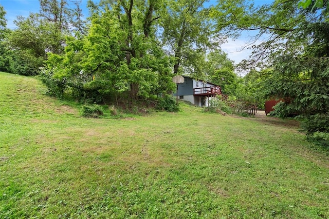 724 Camp Meeting Rd, Bell Acres, PA 15143 - view of grassy yard with a deck