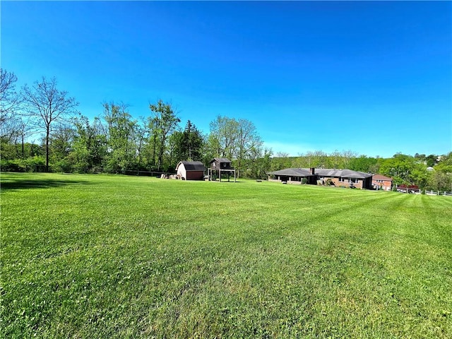 2977 Clay Pike, Sewickley Twp, PA 15678 - view of grassy yard