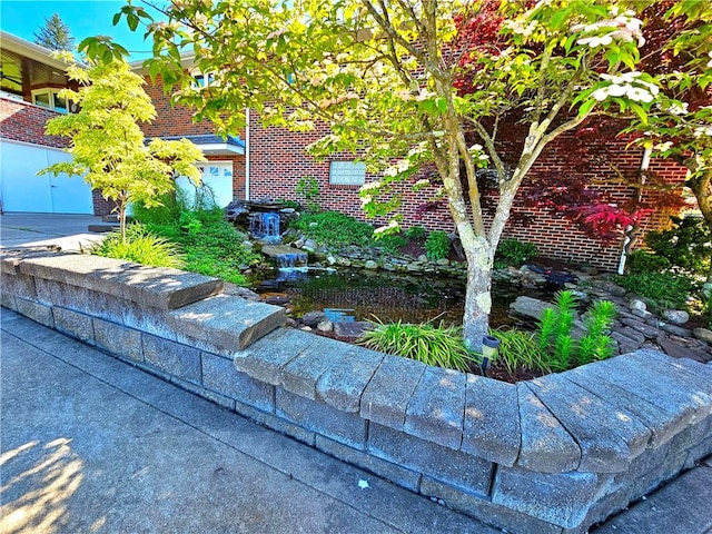2977 Clay Pike, Sewickley Twp, PA 15678 - view of front of home featuring a small pond