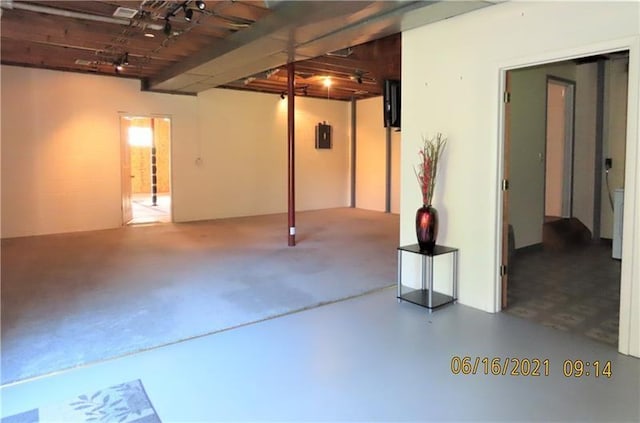 495 Glendale Rd, North Sewickley Twp, PA 15010 - finished basement featuring electric panel