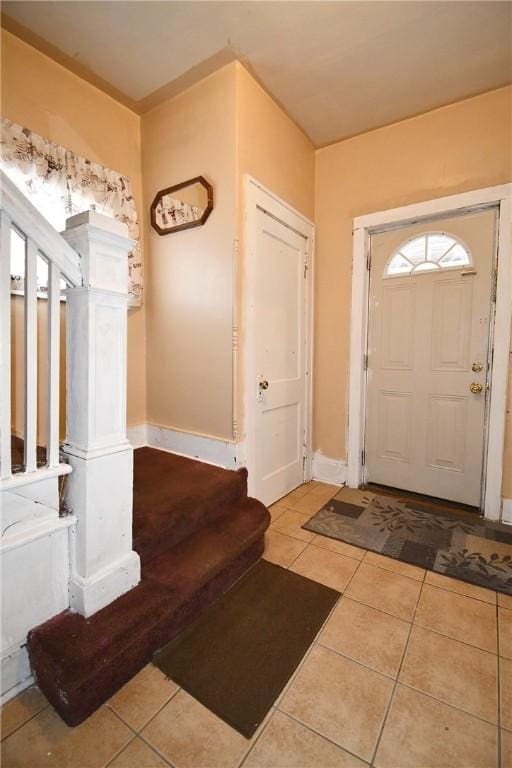 108 Locust St, Mount Oliver, PA 15210 - entryway featuring tile patterned floors and baseboards