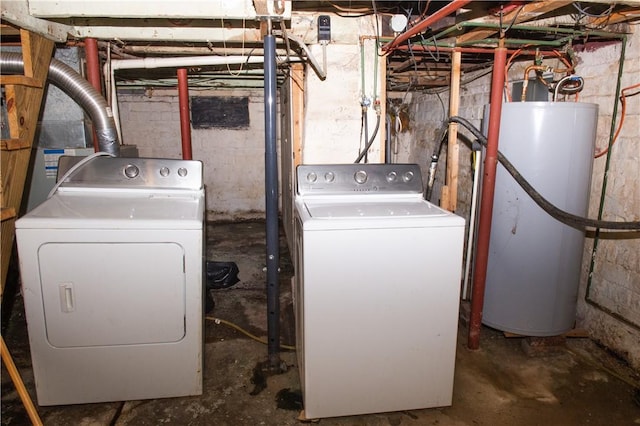 120 N 6th Ave, City Of But Nw, PA 16001 - laundry room with water heater and independent washer and dryer