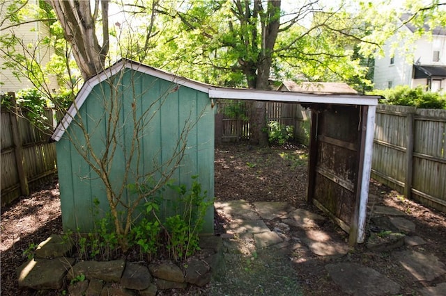 120 N 6th Ave, City Of But Nw, PA 16001 - view of shed with a fenced backyard