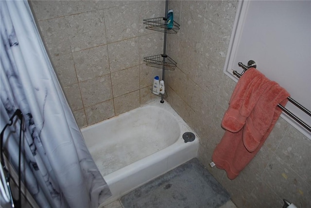 5120 5th Ave Unit 103, Shadyside, PA 15232 - bathroom featuring shower / bath combo
