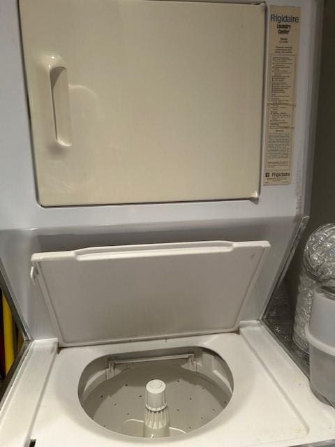320 Fort Duquesne Blvd Unit 26K, Downtown Pgh, PA 15222 - laundry view