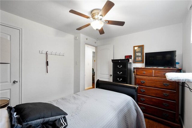 260 Bluemont Dr, West Mifflin, PA 15122 - bedroom featuring ceiling fan