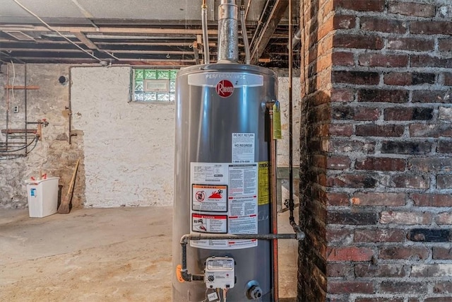 1675 Clairton Rd, West Mifflin, PA 15122 - utilities with water heater