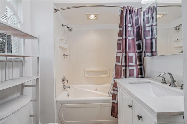 1675 Clairton Rd, West Mifflin, PA 15122 - full bath with shower / bath combo with shower curtain, toilet, and vanity