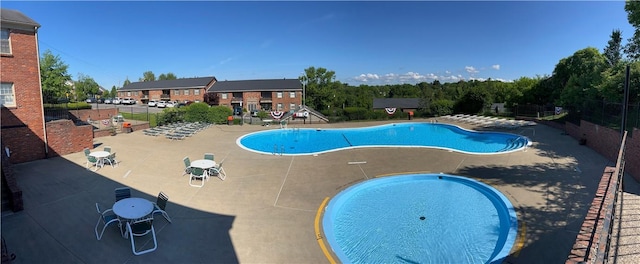 126 Jamestown Ct Unit C, Scott Twp Sal, PA 15216 - community pool featuring a patio area