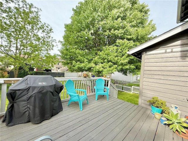 410 E Meyer Ave, New Castle/2Nd, PA 16105 - wooden deck with a fenced backyard and grilling area