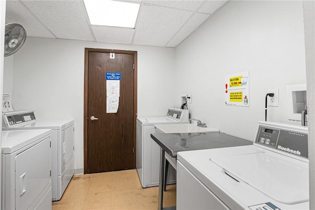 5600 Munhall Rd Unit 201, Squirrel Hill, PA 15217 - community laundry room featuring washer and clothes dryer and light flooring