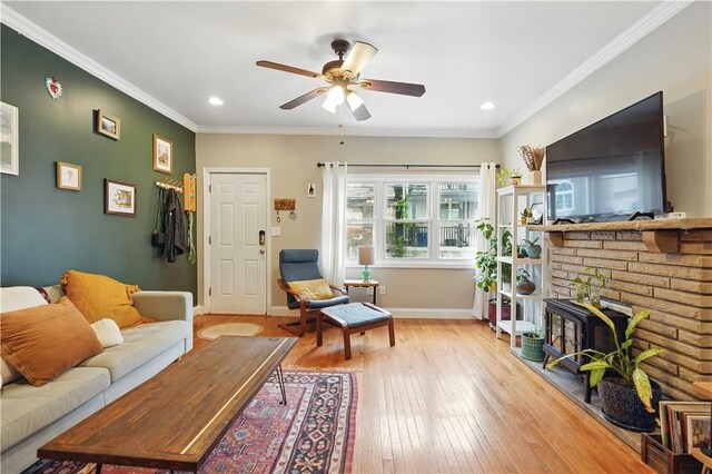 2511 Mission St, South Side, PA 15203 - living room featuring light wood finished floors, ceiling fan, crown molding, baseboards, and recessed lighting