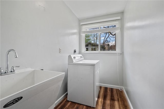 136 Wiegand Dr, Cranberry Twp, PA 16066 - bathroom featuring washer / clothes dryer and wood finished floors