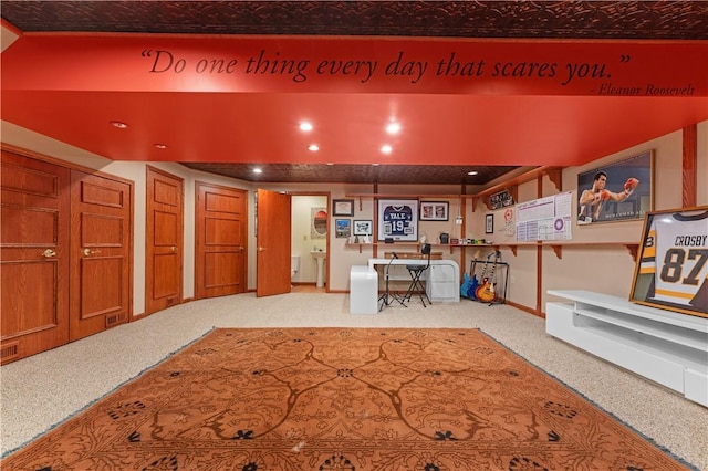 122 Hunter Dr, Cranberry Twp, PA 16066 - interior space featuring recessed lighting