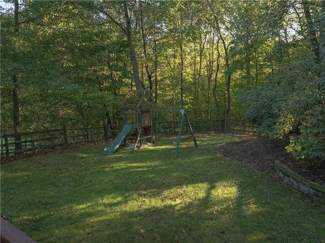 122 Hunter Dr, Cranberry Twp, PA 16066 - view of yard featuring a playground and a forest view