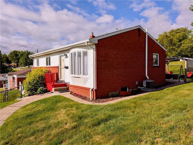 5037 Clifton Dr, Aliquippa, PA 15001 - view of front of house featuring brick siding and a front lawn