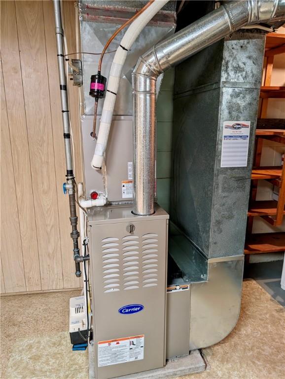 5037 Clifton Dr, Aliquippa, PA 15001 - utilities with heating unit