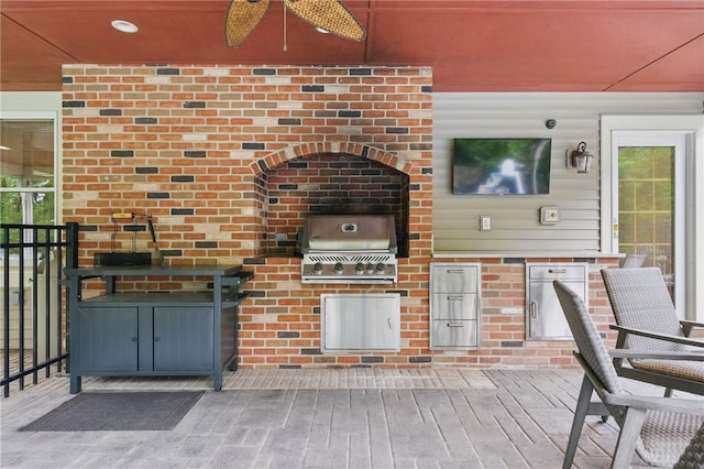 150 Greenfield Rd, Neshannock Twp, PA 16105 - view of patio featuring ceiling fan