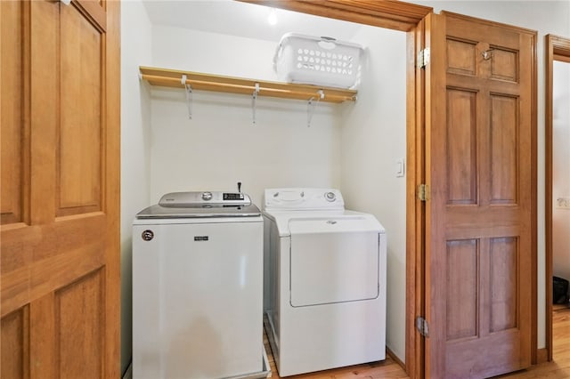3405 Grandview Rd, Perry Twp Law, PA 16117 - laundry area with washing machine and clothes dryer and light wood-type flooring