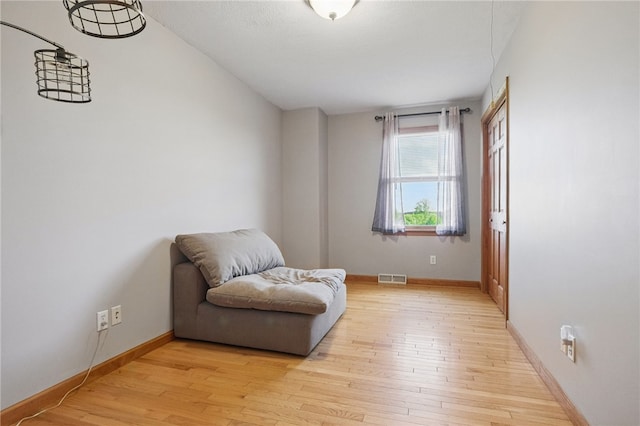 3405 Grandview Rd, Perry Twp Law, PA 16117 - living area featuring light wood finished floors and baseboards