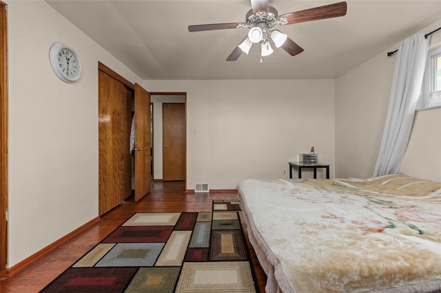 1105 Greentree Rd, Green Tree, PA 15220 - bedroom with wood finished floors and baseboards